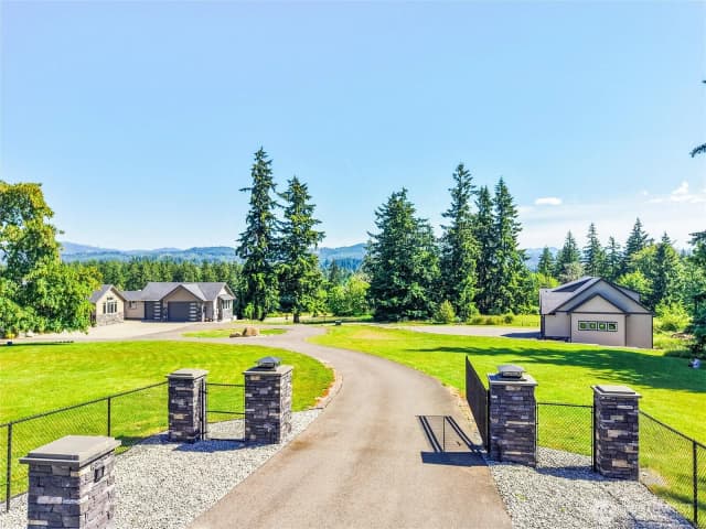 Property photo for 10308 400th Street E, Eatonville photo 3