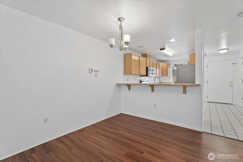 Property photo for 933 4th Avenue N #102, Kent photo 6