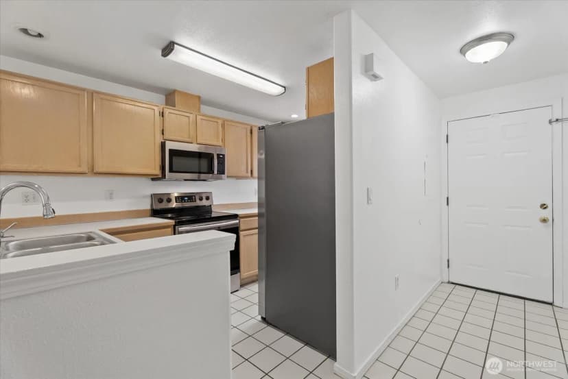 Property photo for 933 4th Avenue N #102, Kent photo 12