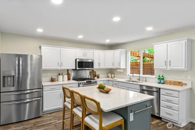Property photo for 1706 Ne 27th Place, Renton photo 8