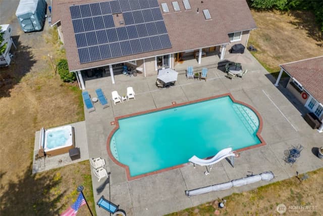 Property photo for 14029 Kayak Point Road, Stanwood photo 5