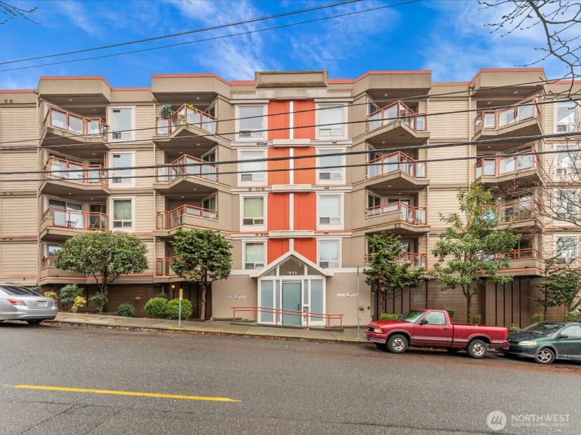 Property photo for 711 E Denny Way #104, Seattle