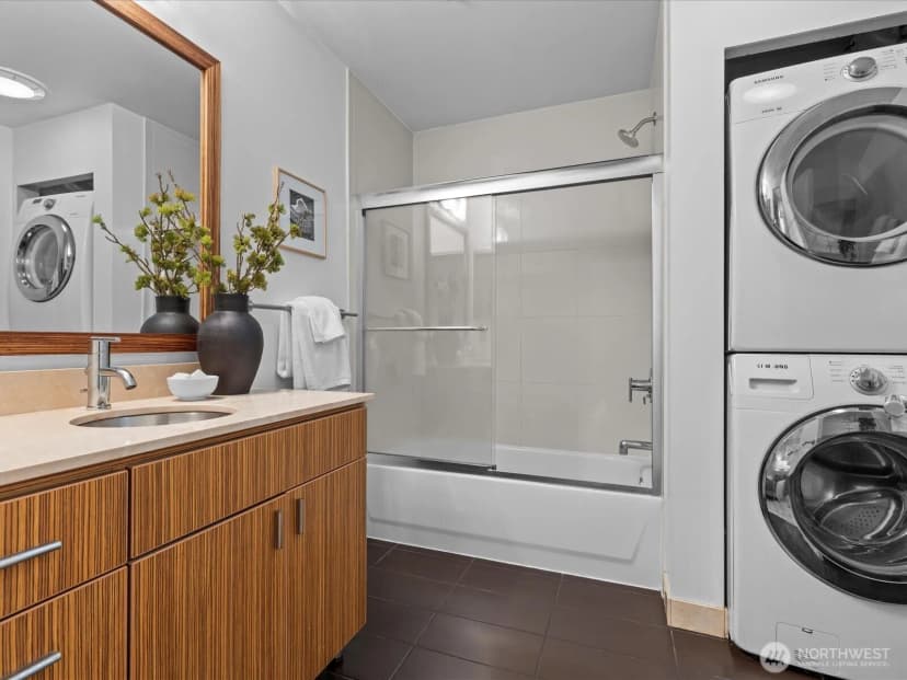 Property photo for 711 E Denny Way #104, Seattle photo 23
