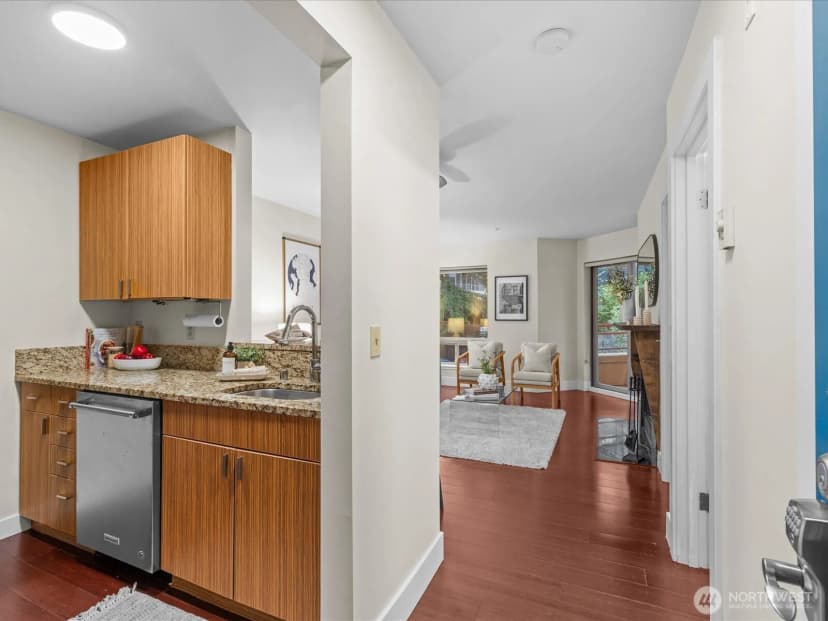 Property photo for 711 E Denny Way #104, Seattle photo 5