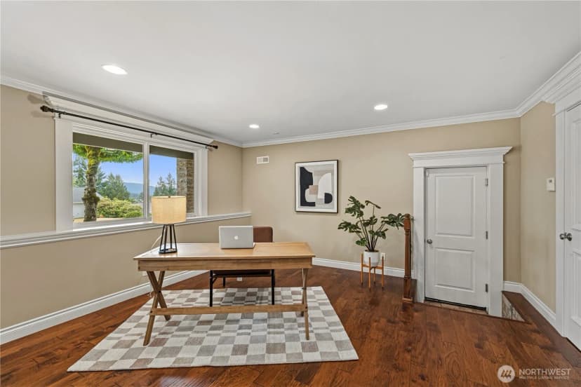 Property photo for 413 174th Place Ne, Bellevue photo 30