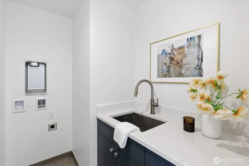 Property photo for 2710 58th Avenue Sw, Seattle photo 31
