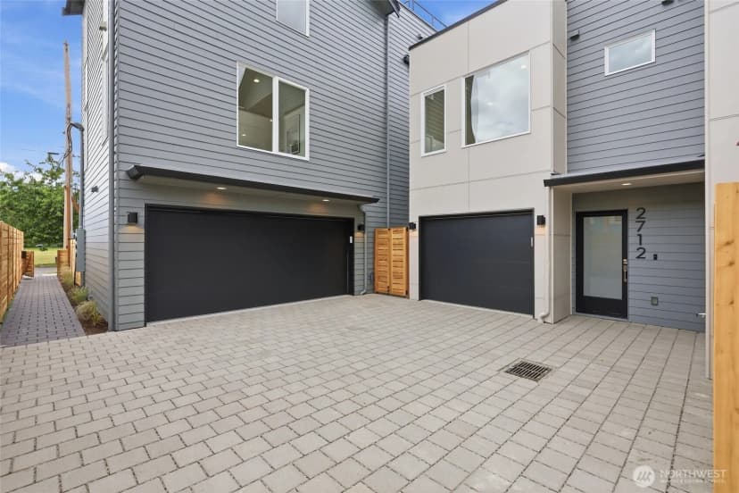 Property photo for 2710 58th Avenue Sw, Seattle photo 35
