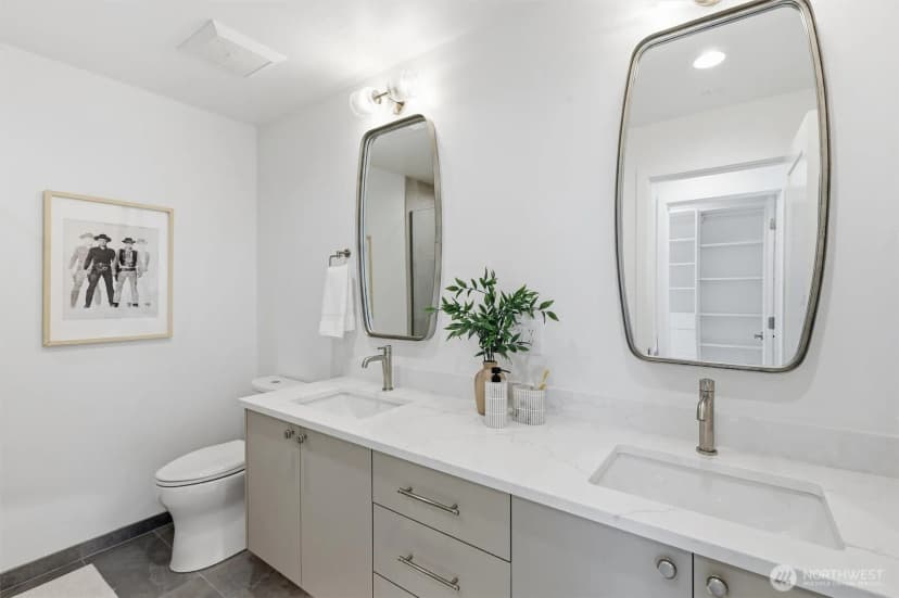 Property photo for 2710 58th Avenue Sw, Seattle photo 25