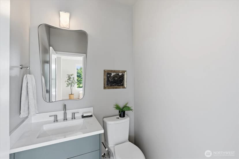 Property photo for 2710 58th Avenue Sw, Seattle photo 21