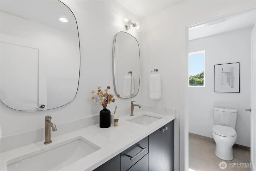 Property photo for 2710 58th Avenue Sw, Seattle photo 29
