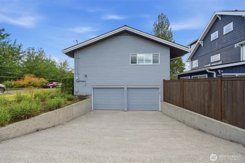 Property photo for 3502 29th Avenue W, Seattle photo 32