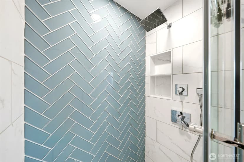 Property photo for 3502 29th Avenue W, Seattle photo 16