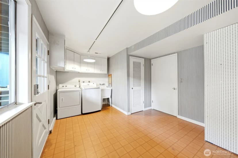 Property photo for 3502 29th Avenue W, Seattle photo 26