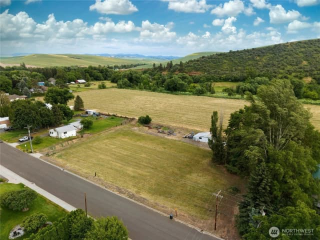 Property photo for 0 Nka W Seventh Street, Waitsburg