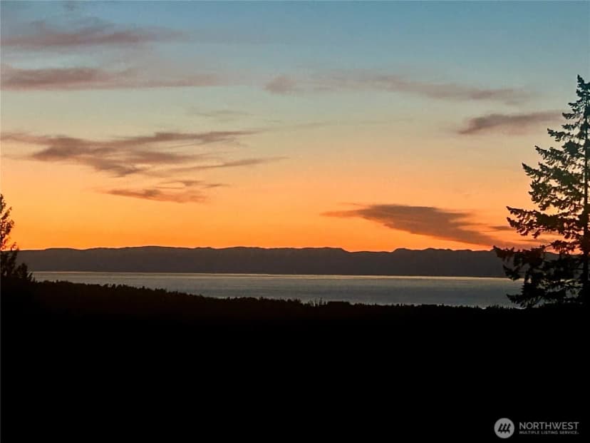 Property photo for 339 & 337 Wildcat Road, Port Angeles photo 2