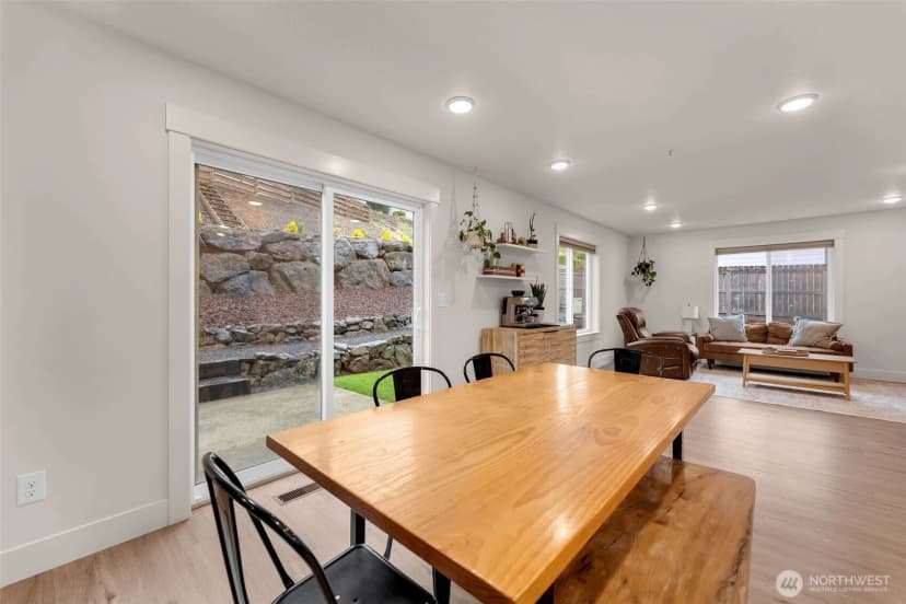 Property photo for 610 Stone View Way, Kalama photo 12