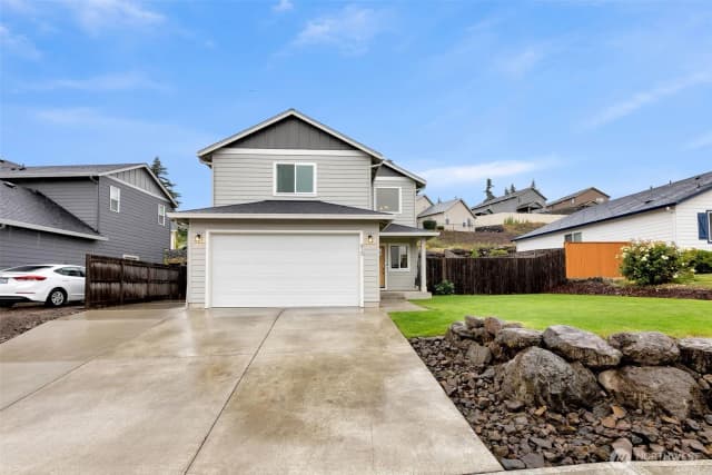 Property photo for 610 Stone View Way, Kalama photo 2