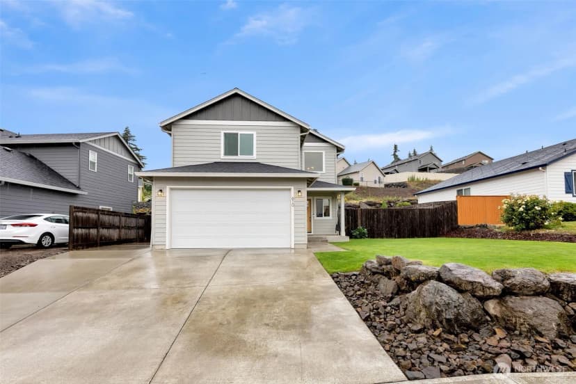 Property photo for 610 Stone View Way, Kalama photo 2