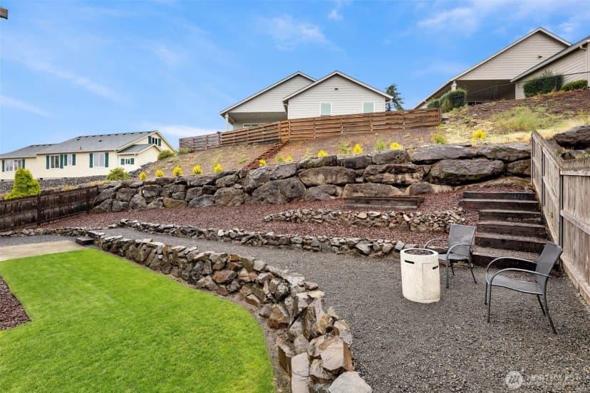 Property photo for 610 Stone View Way, Kalama photo 38