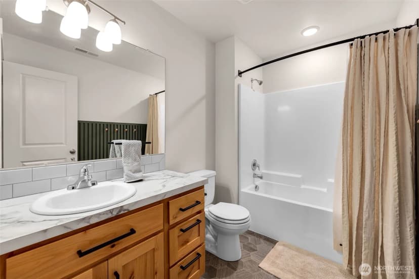Property photo for 610 Stone View Way, Kalama photo 30