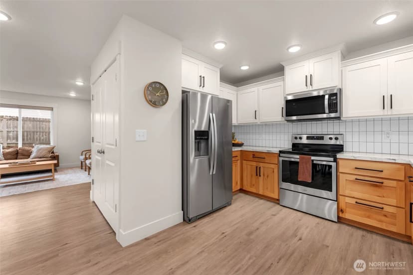Property photo for 610 Stone View Way, Kalama photo 14