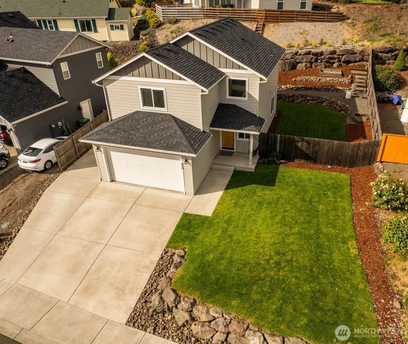 Property photo for 610 Stone View Way, Kalama photo 3