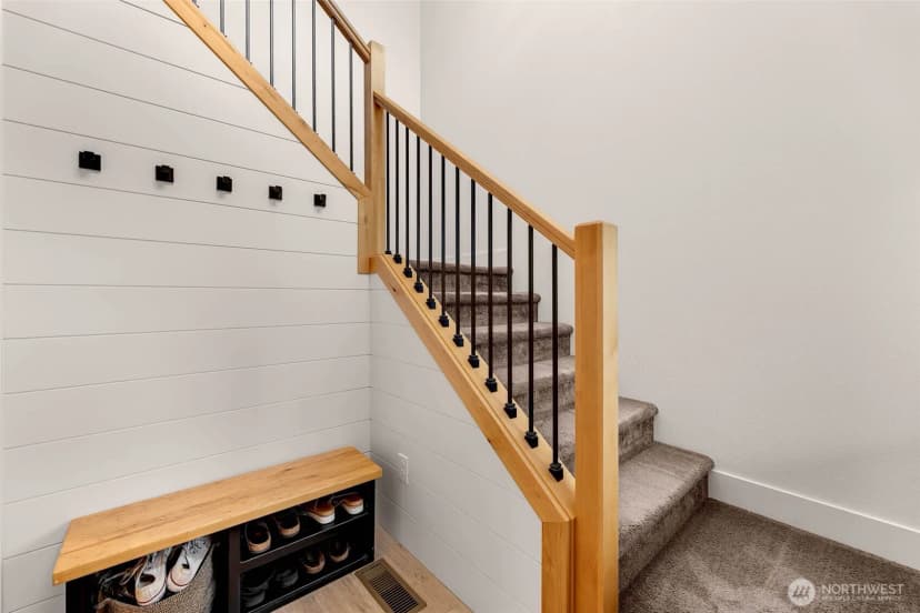 Property photo for 610 Stone View Way, Kalama photo 5