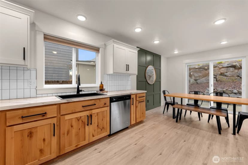 Property photo for 610 Stone View Way, Kalama photo 15