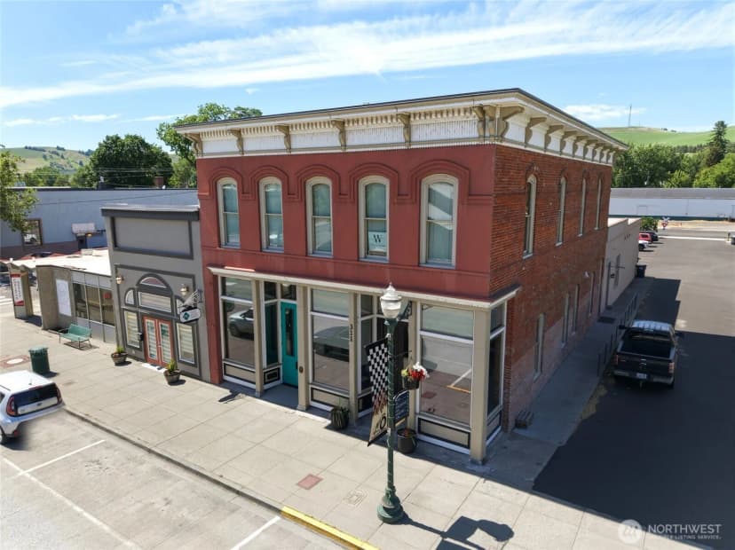 Property photo for 311 E Main St, Dayton photo 2