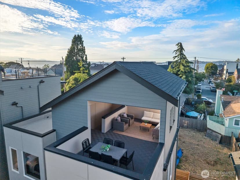 Property photo for 2712 58th Avenue Sw, Seattle photo 22