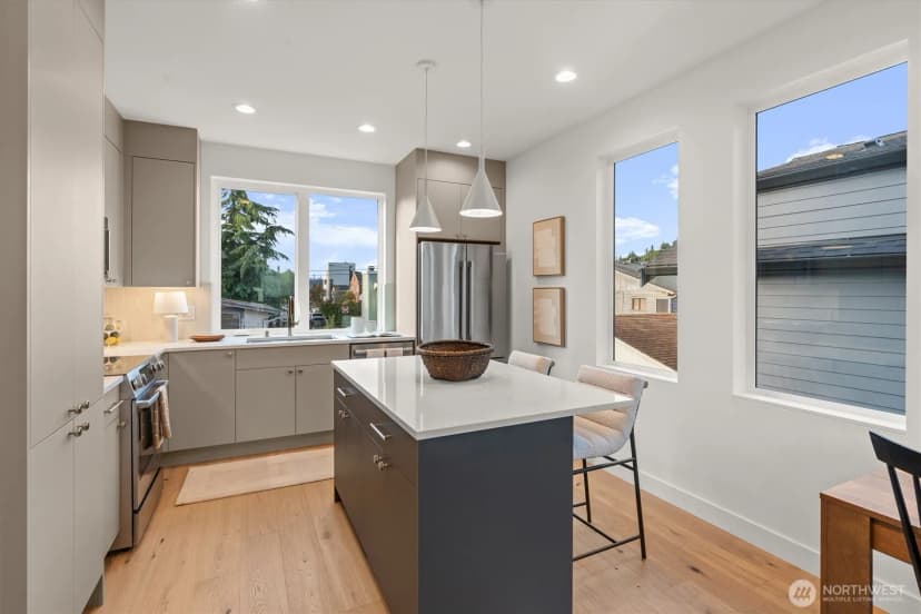 Property photo for 2712 58th Avenue Sw, Seattle photo 10