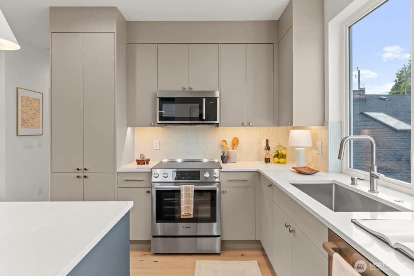 Property photo for 2712 58th Avenue Sw, Seattle photo 13