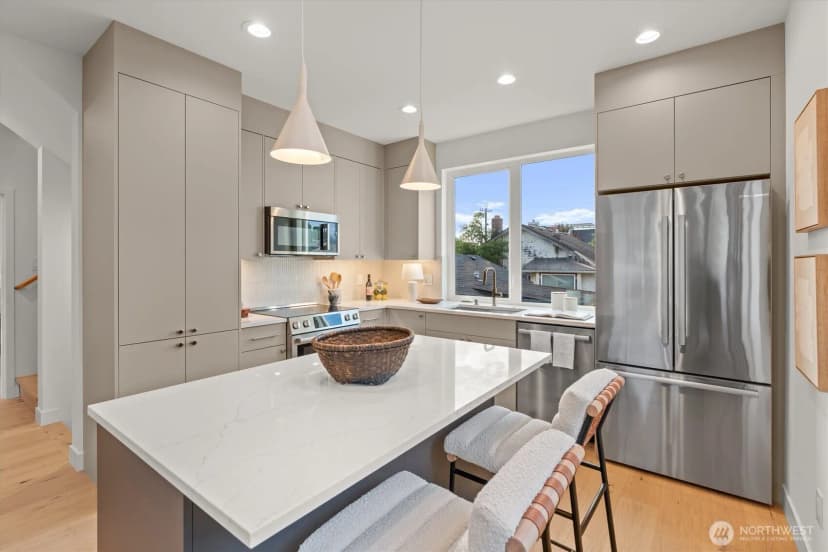 Property photo for 2712 58th Avenue Sw, Seattle photo 11