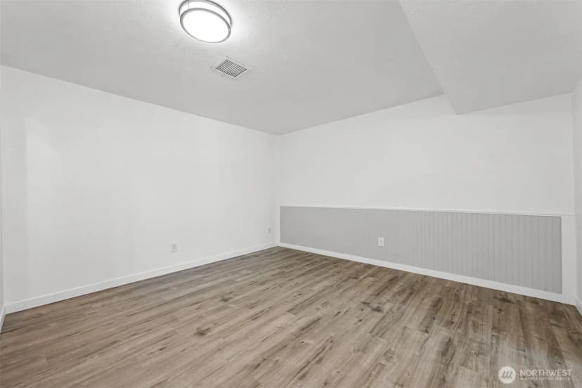 Property photo for 1835 E Smith Road, Bellingham photo 26