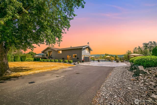 Property photo for 1835 E Smith Road, Bellingham photo 4