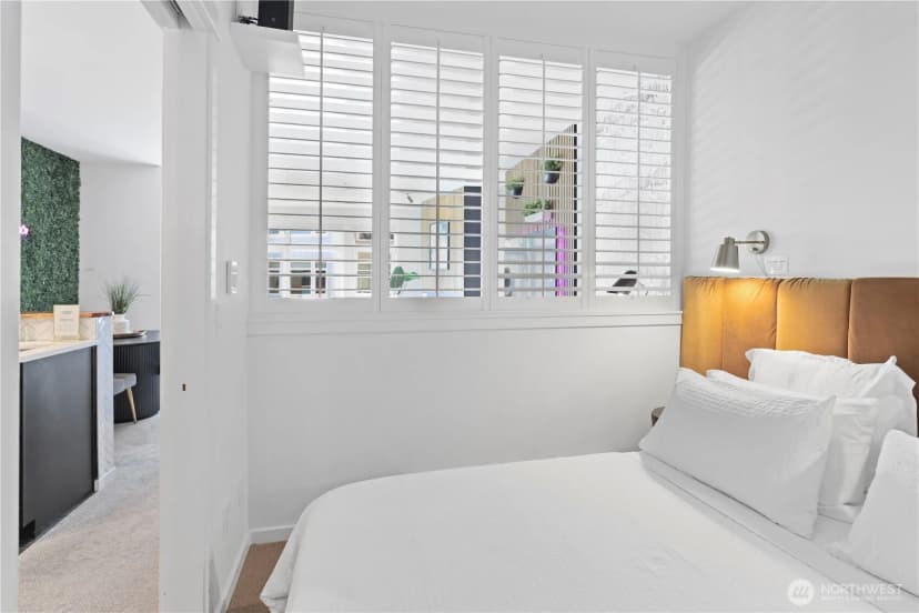 Property photo for 1950 Alaskan Way #422, Seattle photo 6