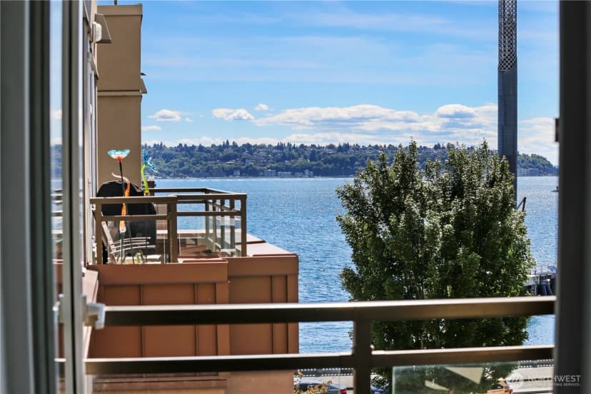 Property photo for 1950 Alaskan Way #422, Seattle photo 27