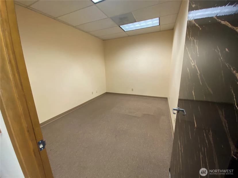 Property photo for 1833 Auburn Way N #p, Auburn photo 5