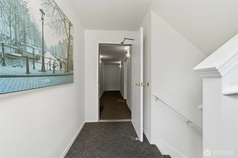 Property photo for 13310 Greenwood Avenue N, Seattle photo 20