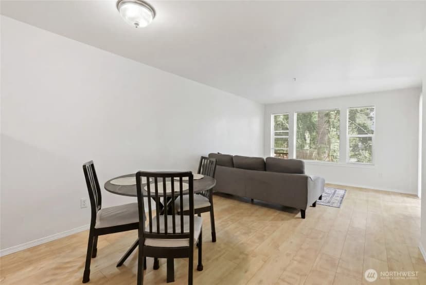 Property photo for 13310 Greenwood Avenue N, Seattle photo 6