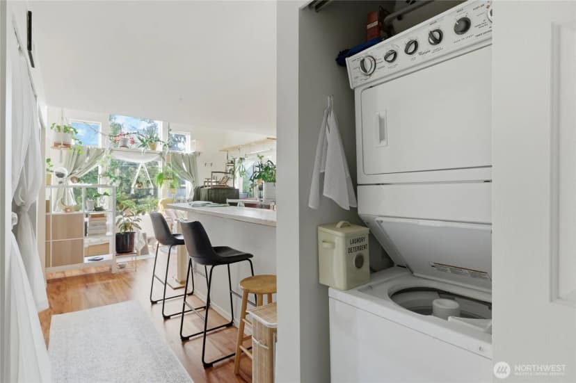 Property photo for 13310 Greenwood Avenue N, Seattle photo 18