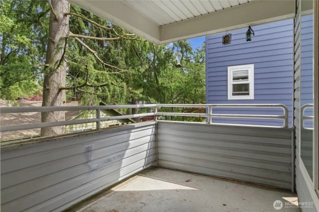 Property photo for 13310 Greenwood Avenue N, Seattle photo 4