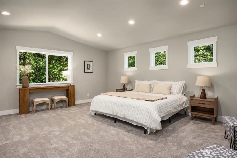Property photo for 15002 75th Avenue Ne, Kenmore photo 12