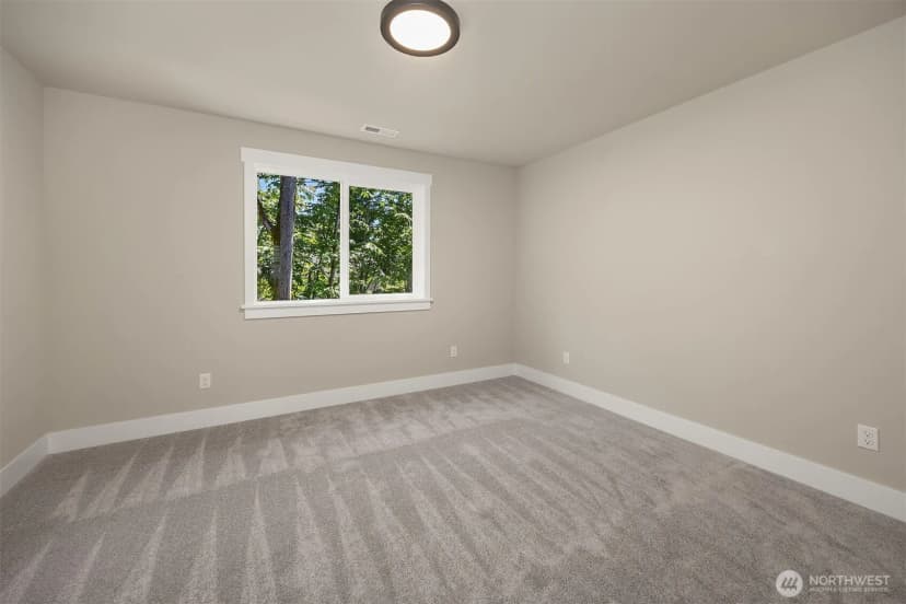 Property photo for 15002 75th Avenue Ne, Kenmore photo 20