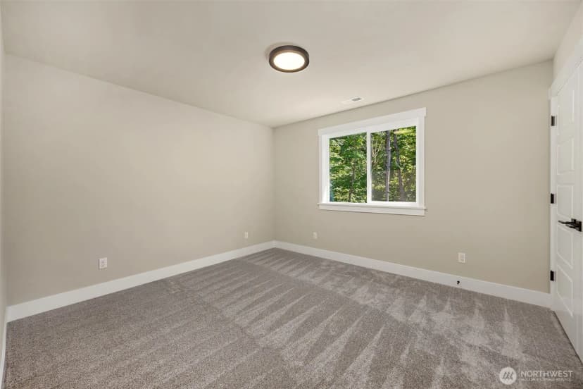 Property photo for 15002 75th Avenue Ne, Kenmore photo 22