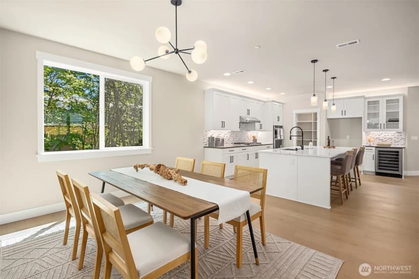 Property photo for 15002 75th Avenue Ne, Kenmore photo 8