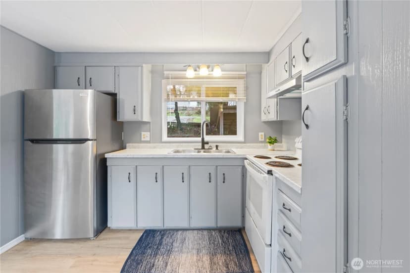 Property photo for 2284 Yew Street Road #e-1, Bellingham photo 9