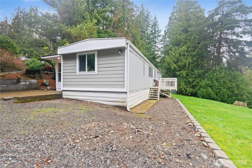 Property photo for 2284 Yew Street Road #e-1, Bellingham photo 20