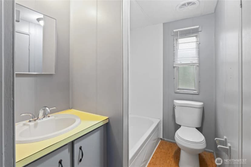 Property photo for 2284 Yew Street Road #e-1, Bellingham photo 17