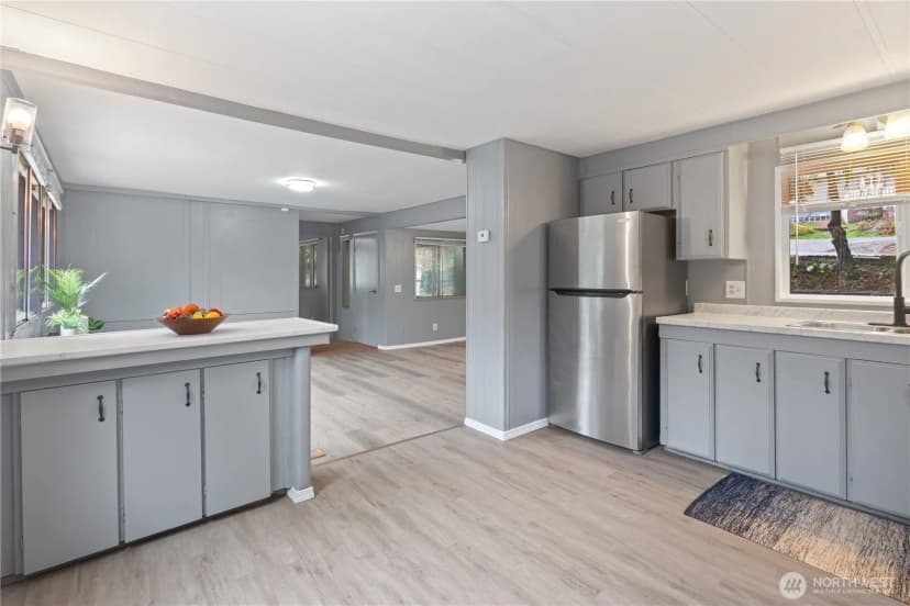 Property photo for 2284 Yew Street Road #e-1, Bellingham photo 3